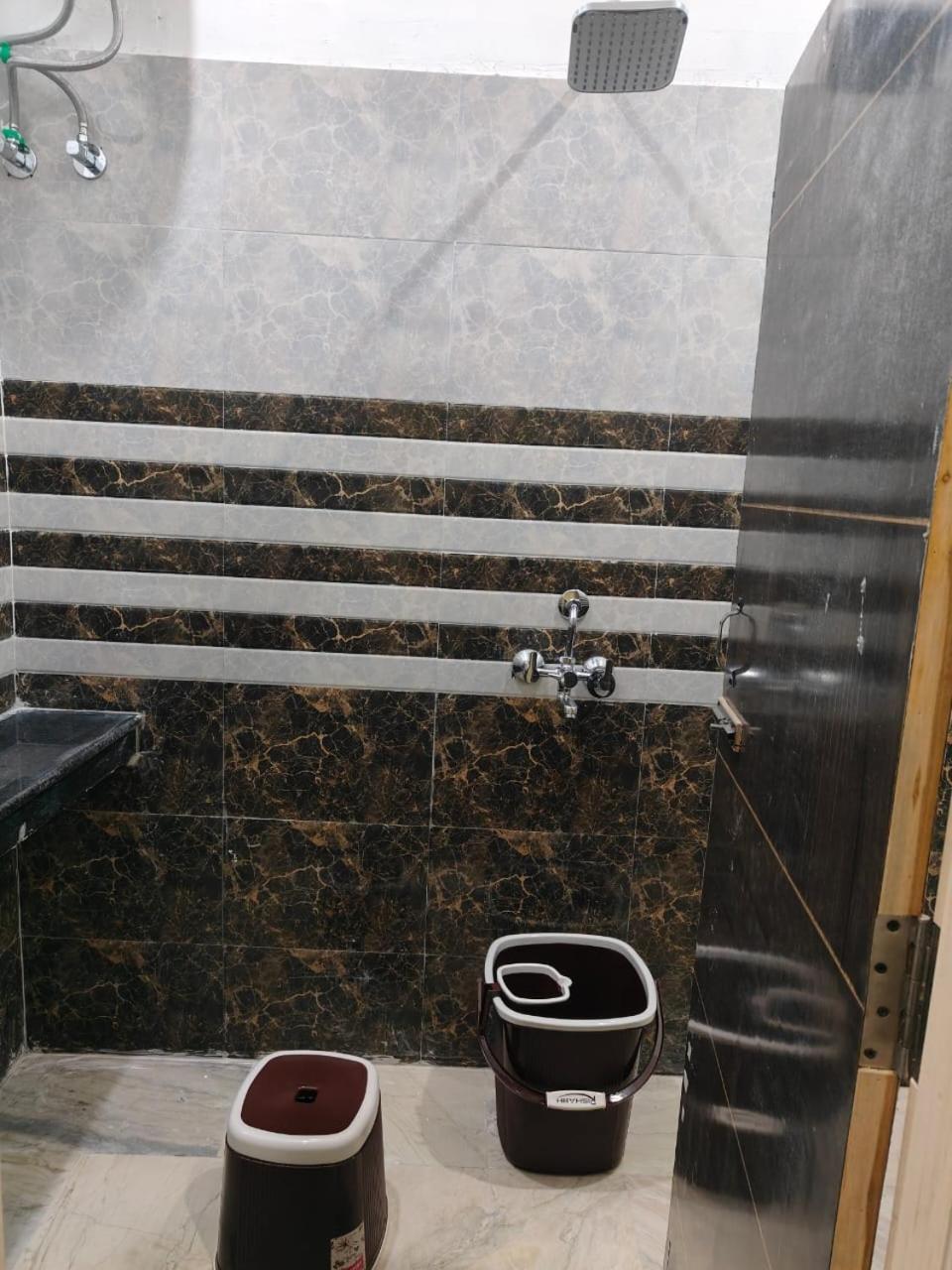 Sky Inn Paying Guest House Varanasi Exterior photo