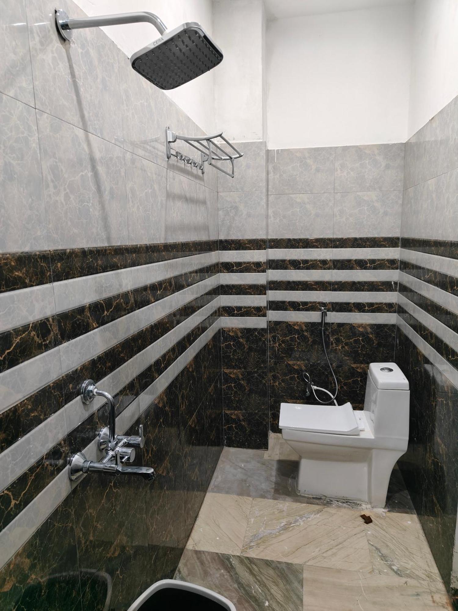 Sky Inn Paying Guest House Varanasi Exterior photo